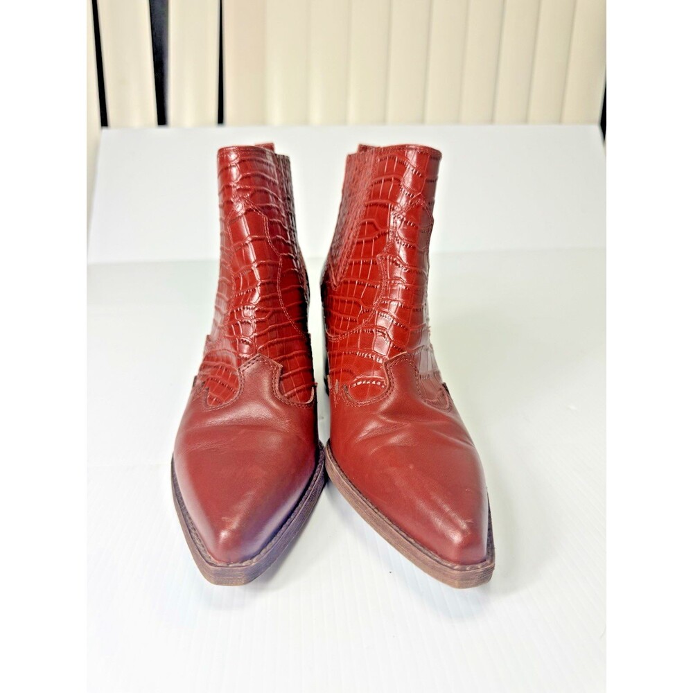 Sam Edelman Womenโs Red Croc Embossed Western Ankle Boots Pointed Toe Size 8